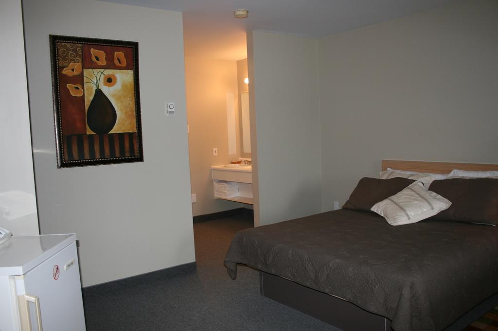 La Cuillere A Pot Hotel Saint-Donat-de-Montcalm Cameră foto