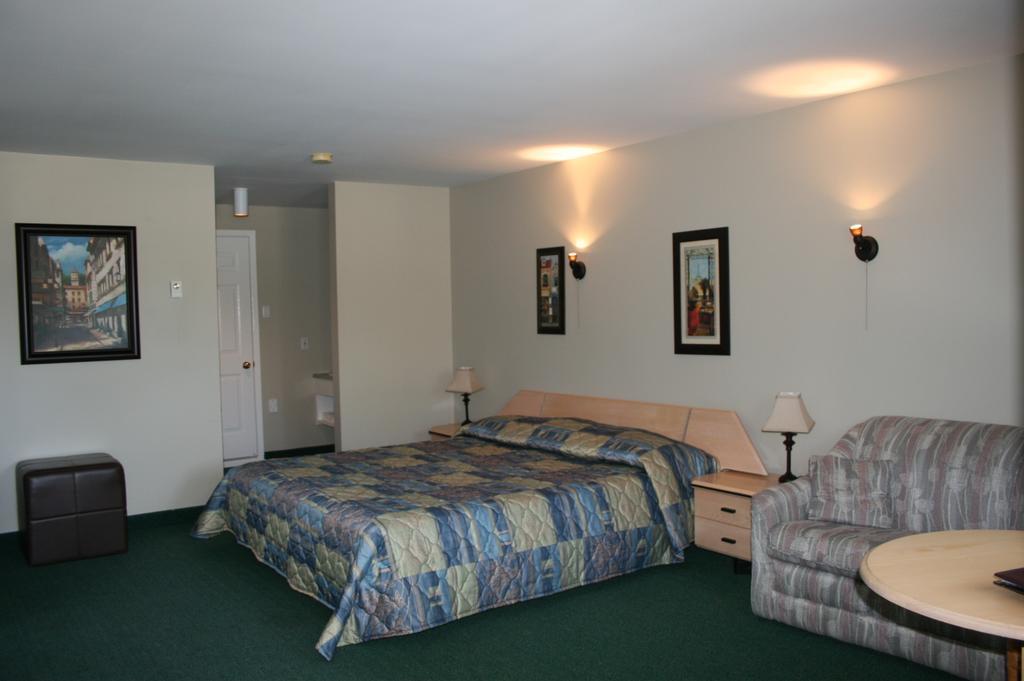 La Cuillere A Pot Hotel Saint-Donat-de-Montcalm Cameră foto